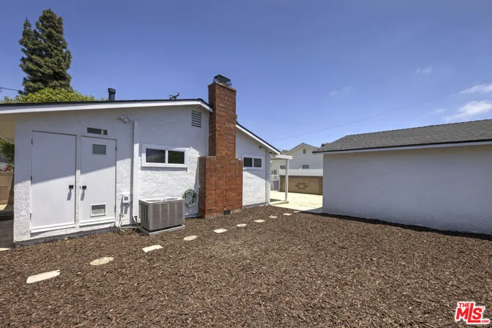 21109 Longworth Avenue, Lakewood, California 90715