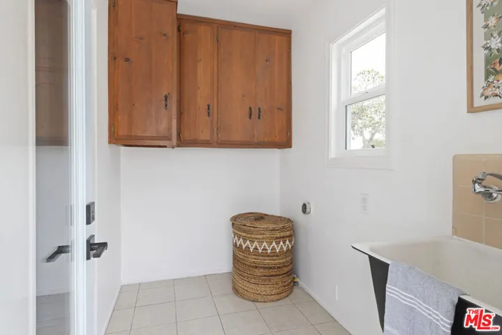 21109 Longworth Avenue, Lakewood, California 90715