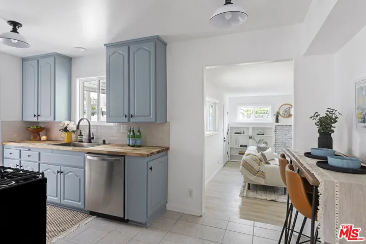 21109 Longworth Avenue, Lakewood, California 90715