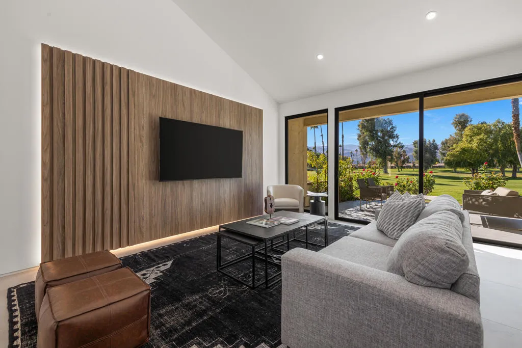 331 Gran Via, Palm Desert, California 92260 home-pic-12