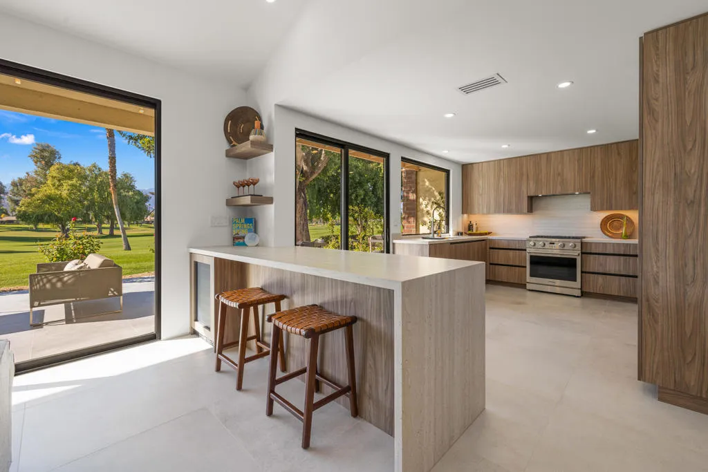 331 Gran Via, Palm Desert, California 92260 home-pic-4