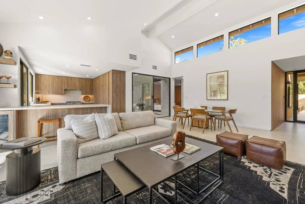 331 Gran Via, Palm Desert, California 92260 home-pic-10