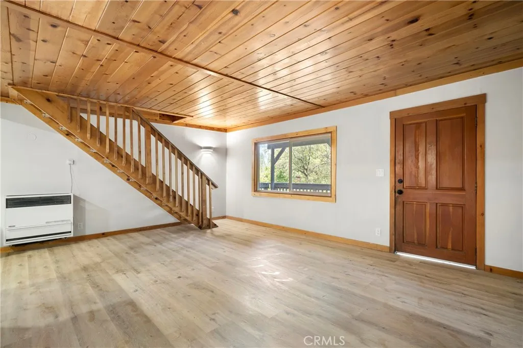 814 Glen View Lane, Twin Peaks, California 92391 home-pic-11