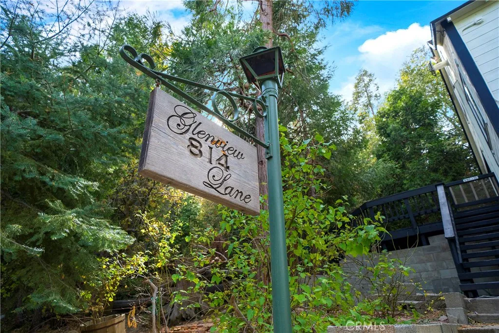 814 Glen View Lane, Twin Peaks, California 92391 home-pic-2