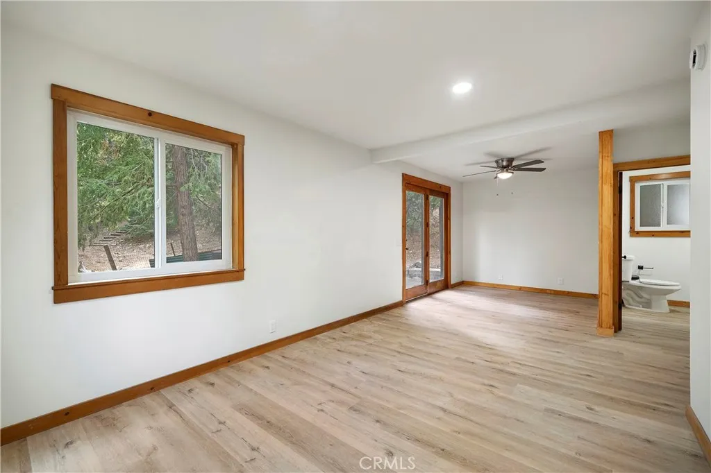 814 Glen View Lane, Twin Peaks, California 92391 home-pic-13