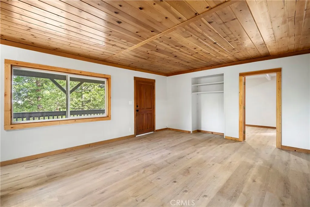 814 Glen View Lane, Twin Peaks, California 92391 home-pic-12