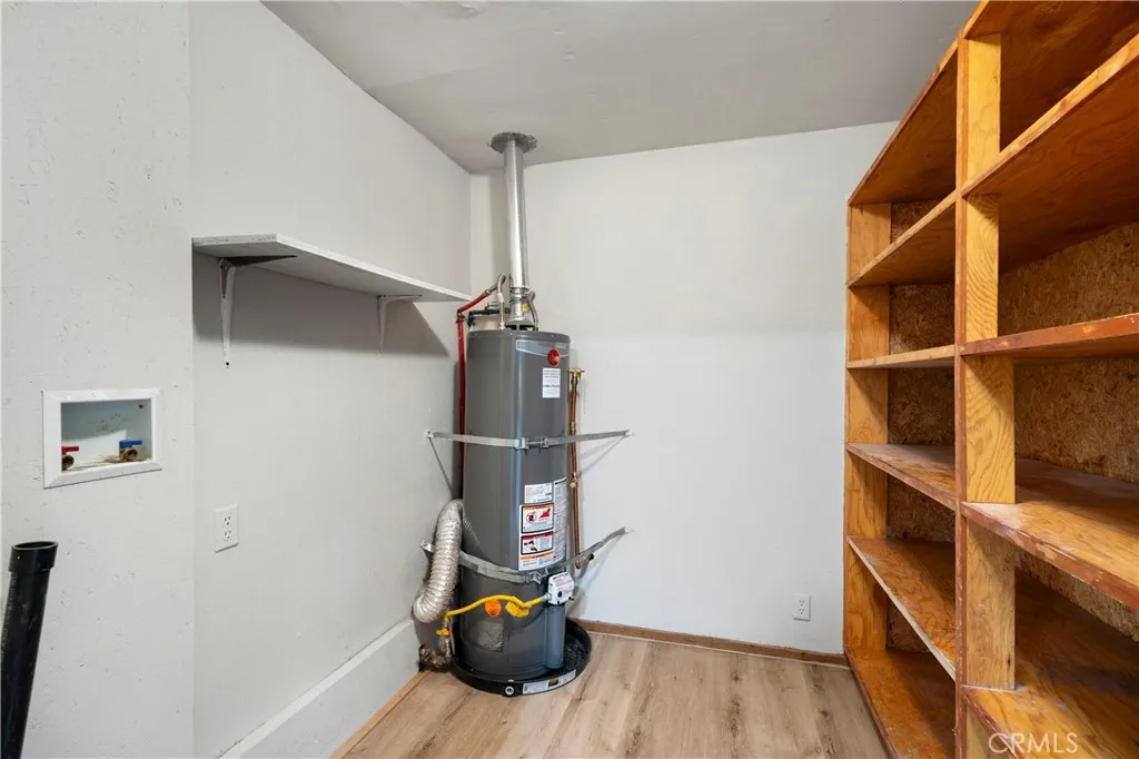 814 Glen View Lane, Twin Peaks, California 92391 home-pic-10