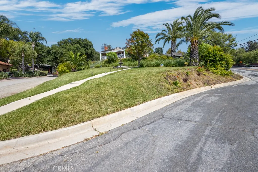 748 S Walnut Avenue, San Dimas, California 91773 home-pic-52