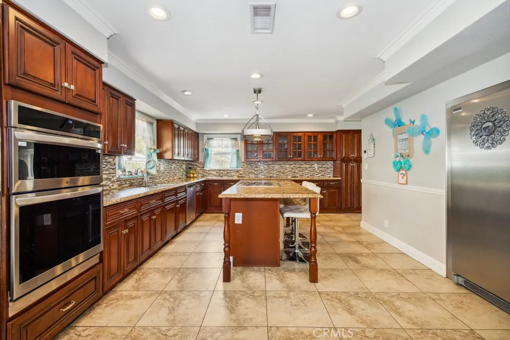 748 S Walnut Avenue, San Dimas, California 91773 home-pic-15