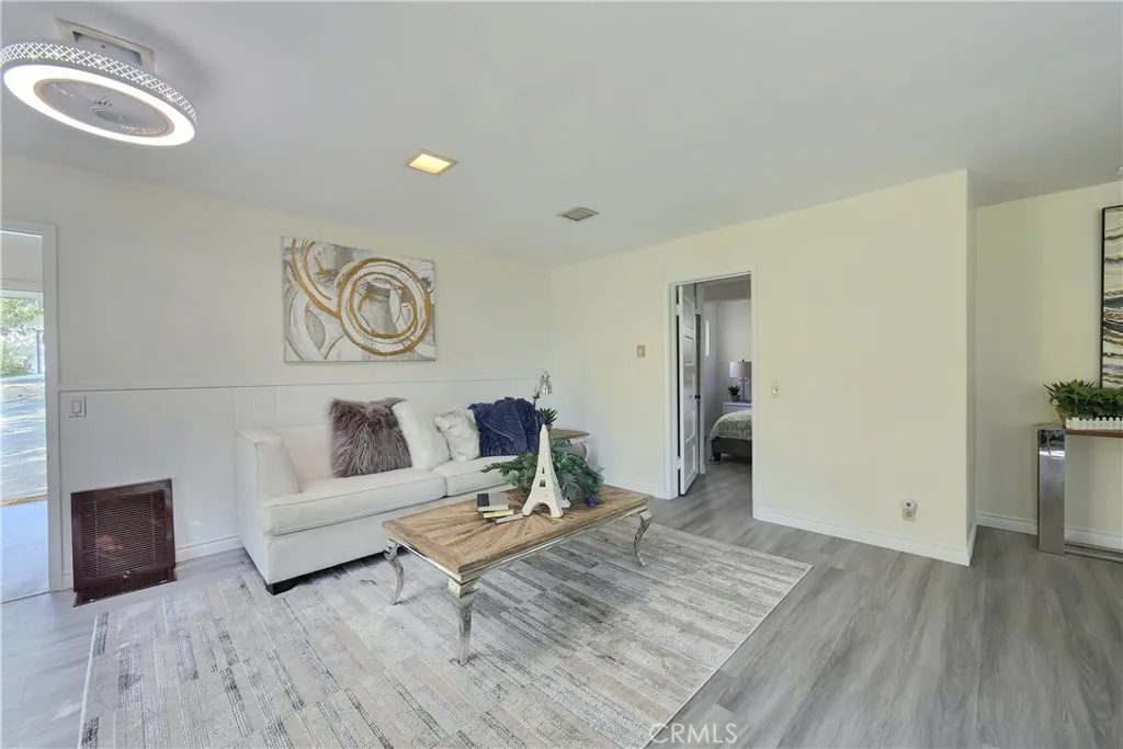 330 N Madison Avenue, Monrovia, California 91016 home-pic-8