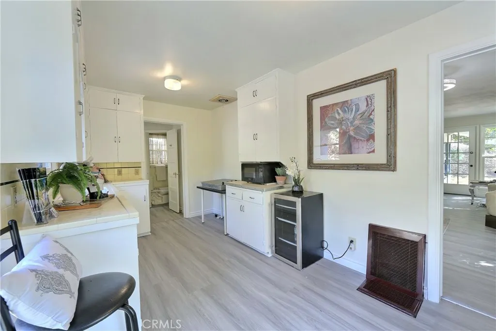 330 N Madison Avenue, Monrovia, California 91016 home-pic-19