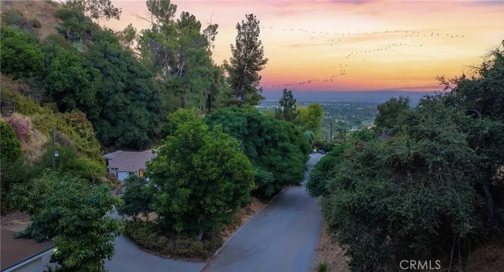 330 N Madison Avenue, Monrovia, California 91016 home-pic-3