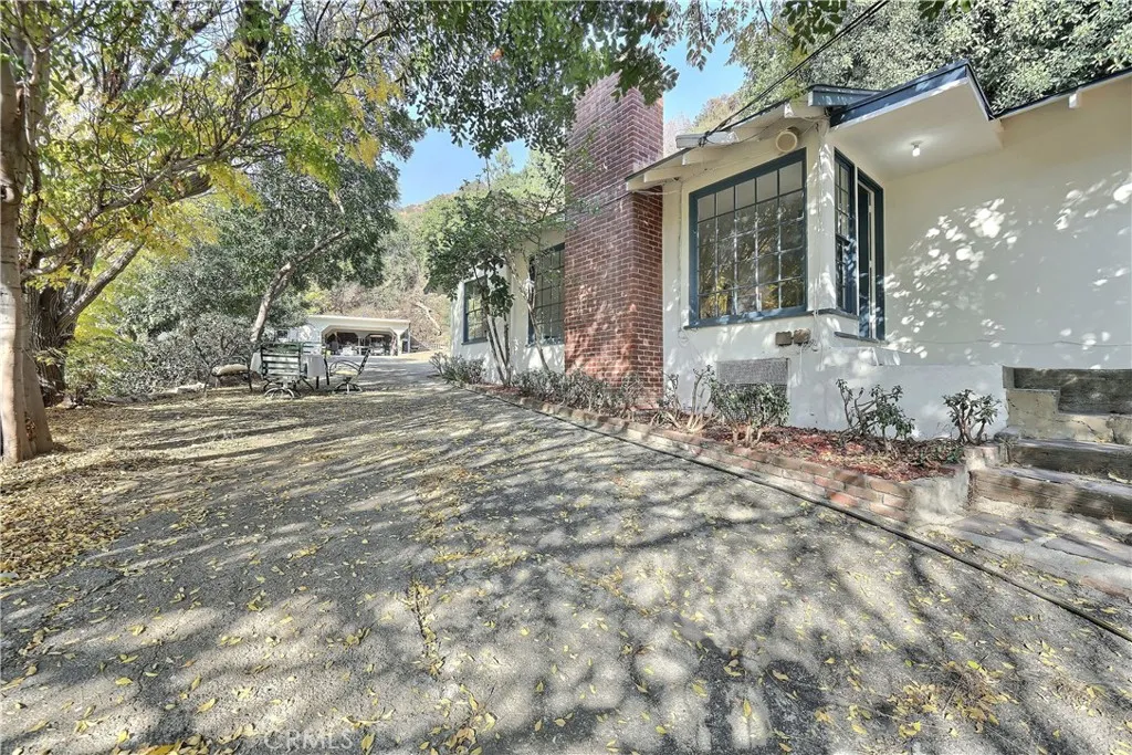 330 N Madison Avenue, Monrovia, California 91016 home-pic-27