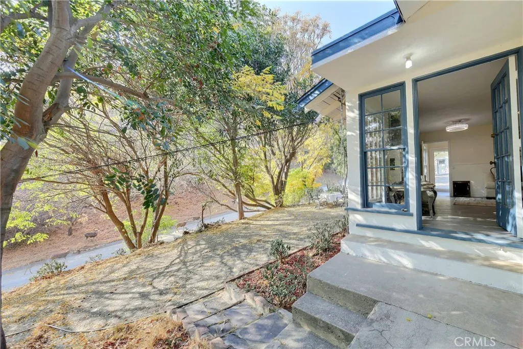 330 N Madison Avenue, Monrovia, California 91016 home-pic-28