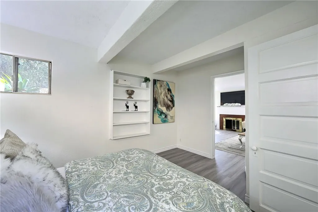 330 N Madison Avenue, Monrovia, California 91016 home-pic-15