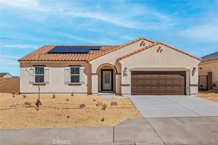 22848 Saddleback Avenue, Apple Valley, California 92307