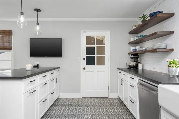 109 Via Ardilla, Palos Verdes Estates, California 90274