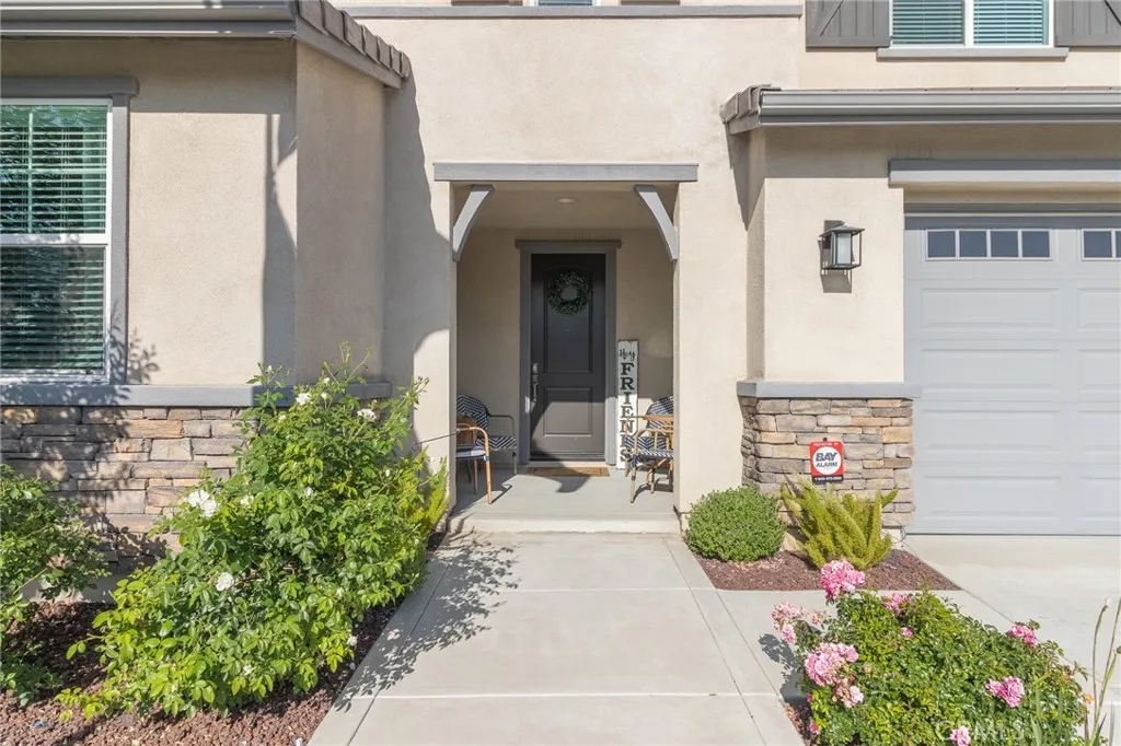 1827 Montecito Lane, Redlands, California 92374 home-pic-4