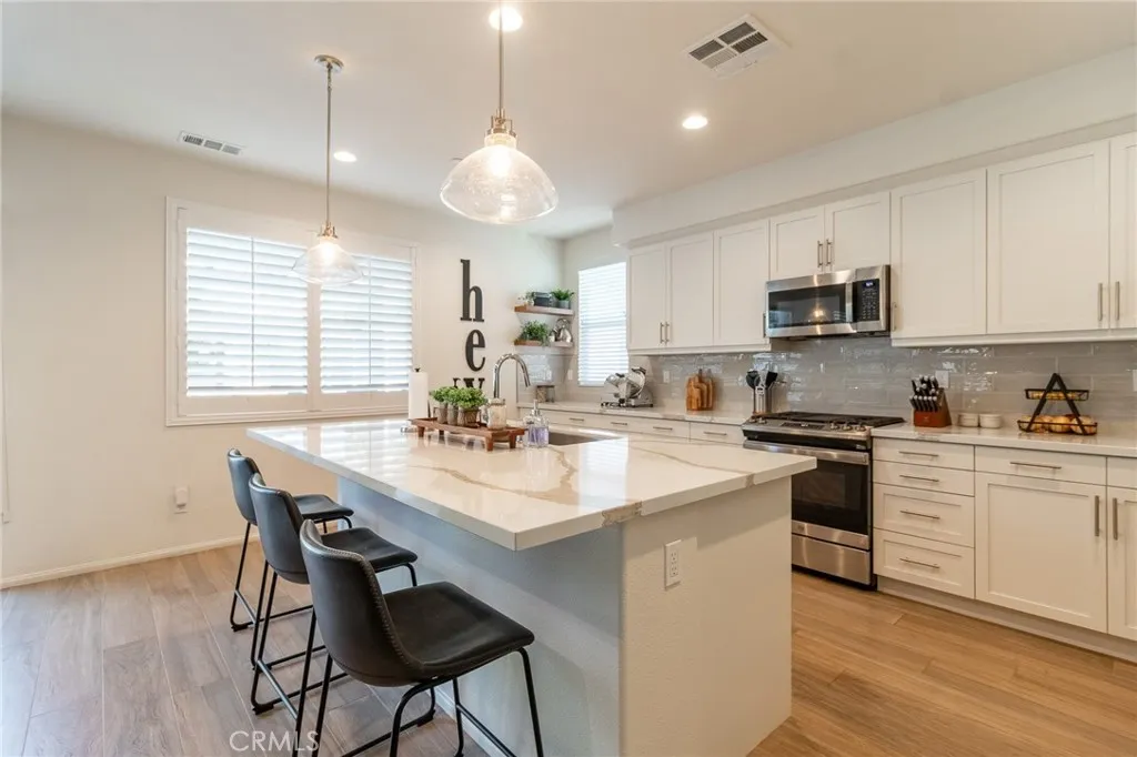 1827 Montecito Lane, Redlands, California 92374 home-pic-13