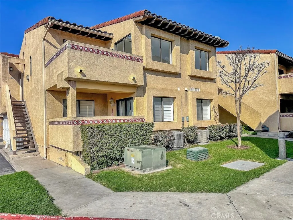 17333 Brookhurst Street D6, Fountain Valley, California 92708 home-pic-18