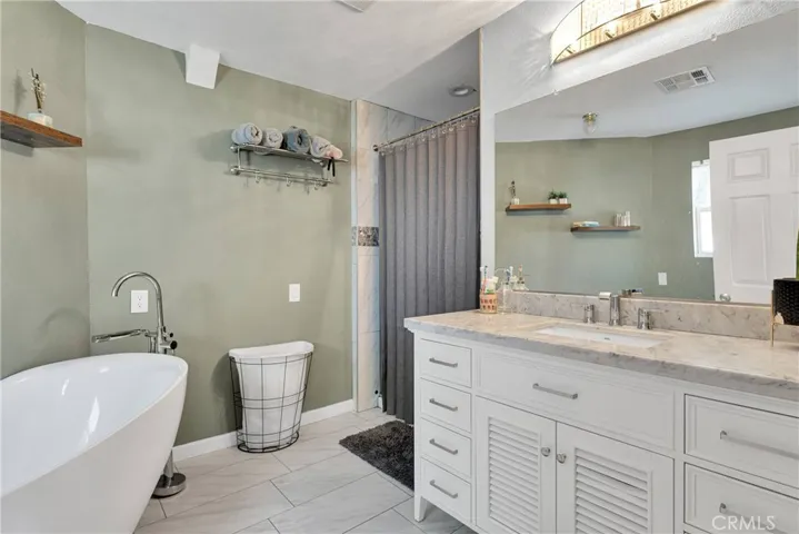 20683 Waalew Spc B54 Road B54, Apple Valley, California 92307
