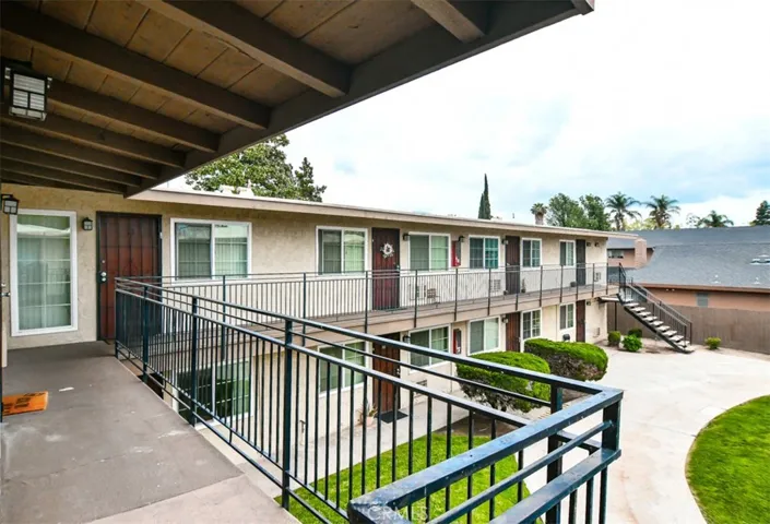 1636 E 6th Street, Santa Ana, California 92701
