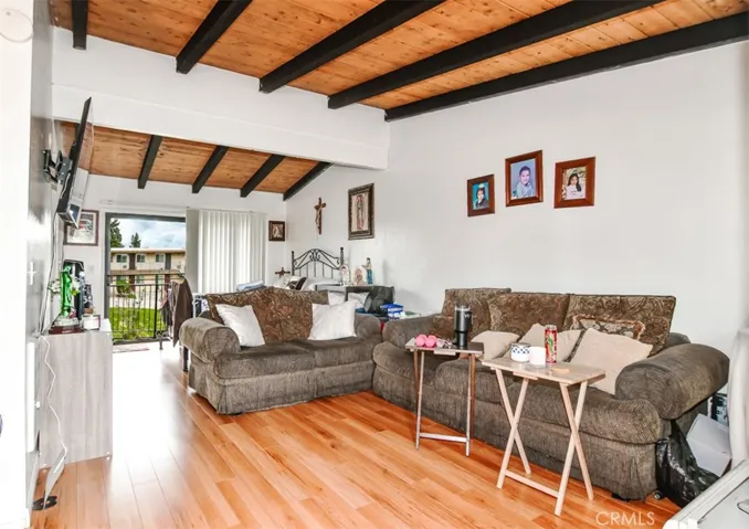 1636 E 6th Street, Santa Ana, California 92701