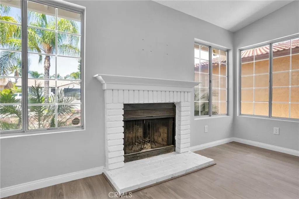 23885 Canyon Lake Drive N, Menifee, California 92587 home-pic-9