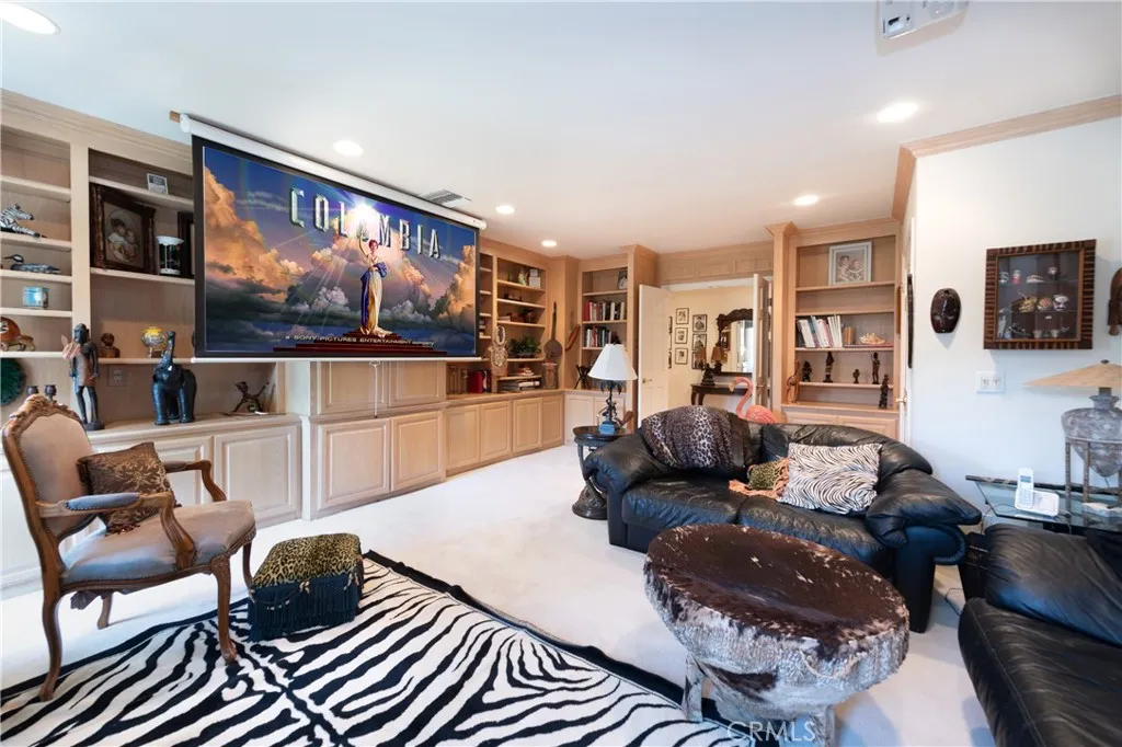 3541 Westfall Drive, Encino, California 91436 home-pic-23