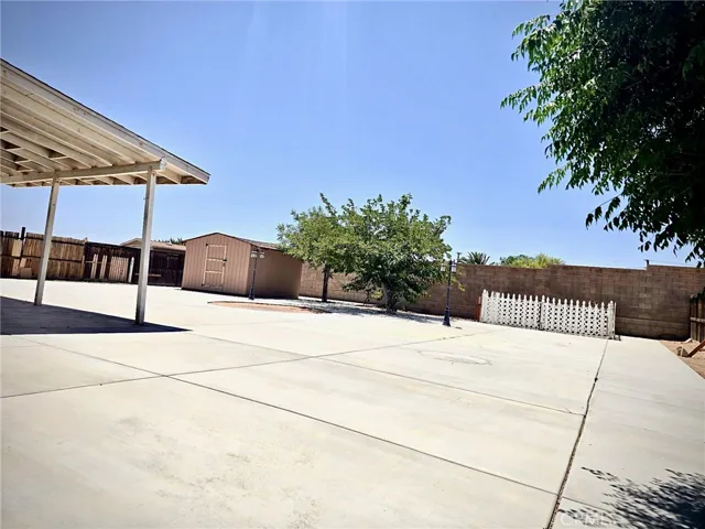 13377 Porter Creek Street, Oak Hills, California 92344