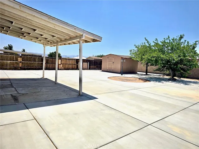 13377 Porter Creek Street, Oak Hills, California 92344