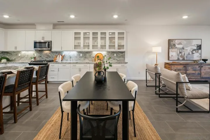 2779 Via Alta Pl, San Diego, California 92108