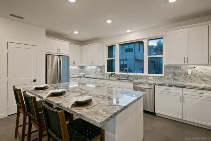 2779 Via Alta Pl, San Diego, California 92108