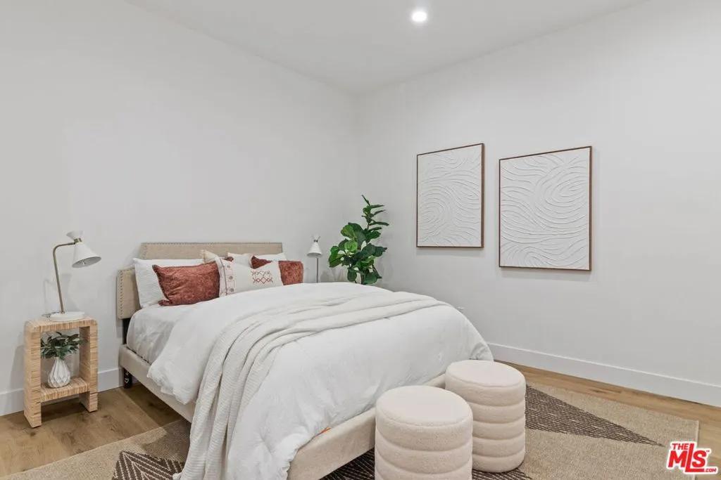 4535 Haskell Avenue, Encino, California 91436 home-pic-34