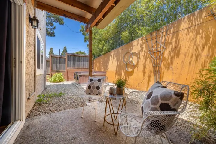 3360 Houts Drive A, Santa Cruz, California 95065