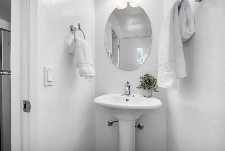 3360 Houts Drive A, Santa Cruz, California 95065