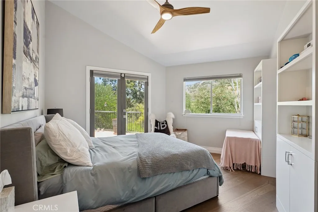 24311 Sylvan Glen Road, Calabasas, California 91302 home-pic-17