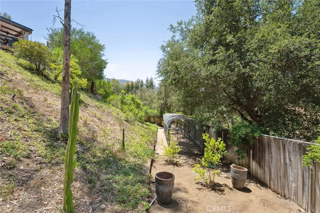 24311 Sylvan Glen Road, Calabasas, California 91302 home-pic-40