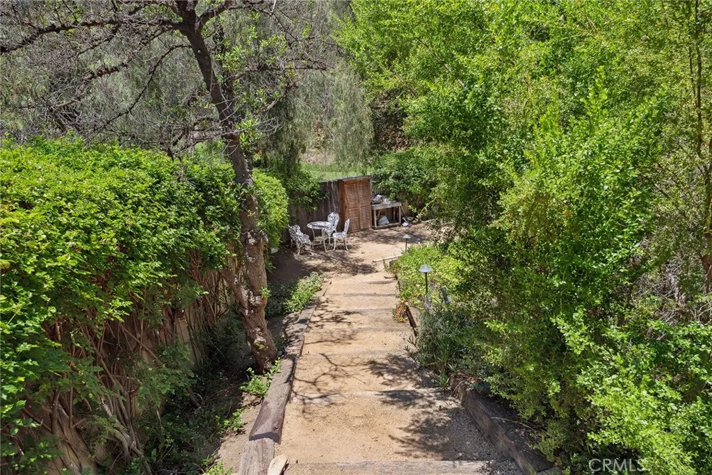 24311 Sylvan Glen Road, Calabasas, California 91302 home-pic-37