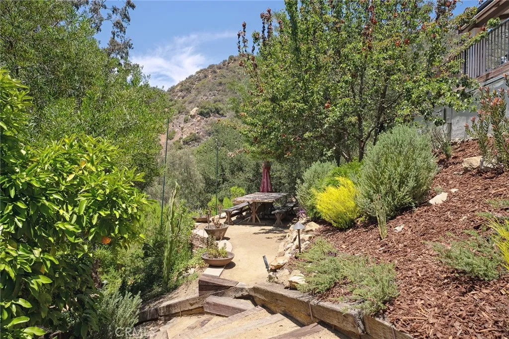 24311 Sylvan Glen Road, Calabasas, California 91302 home-pic-33