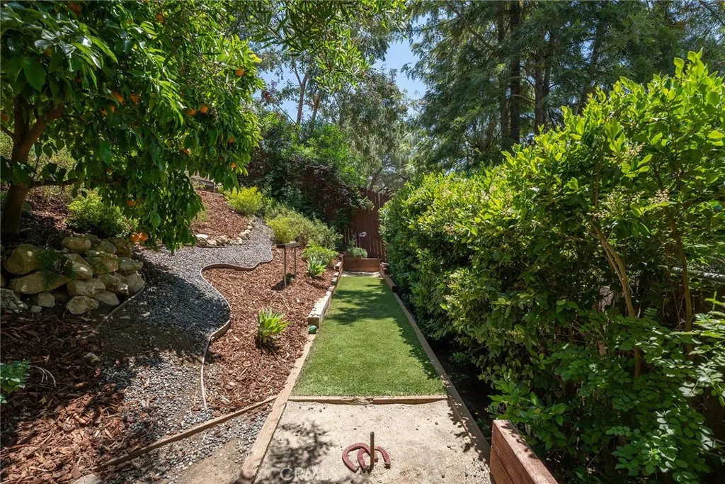 24311 Sylvan Glen Road, Calabasas, California 91302 home-pic-35