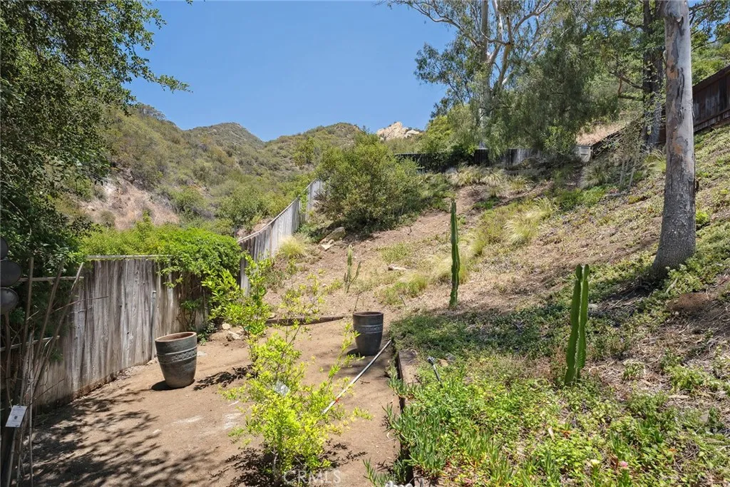 24311 Sylvan Glen Road, Calabasas, California 91302 home-pic-41