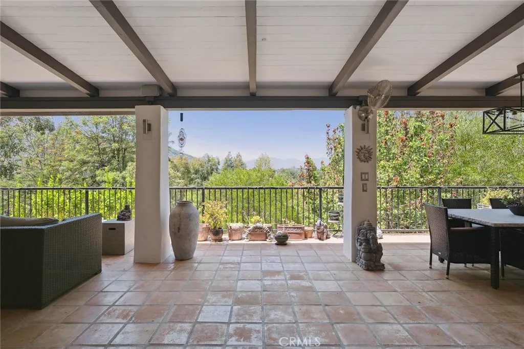 24311 Sylvan Glen Road, Calabasas, California 91302 home-pic-24