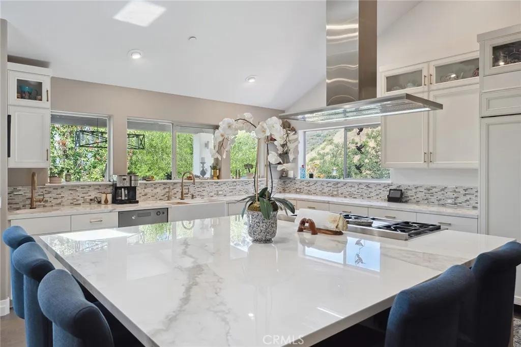 24311 Sylvan Glen Road, Calabasas, California 91302 home-pic-7