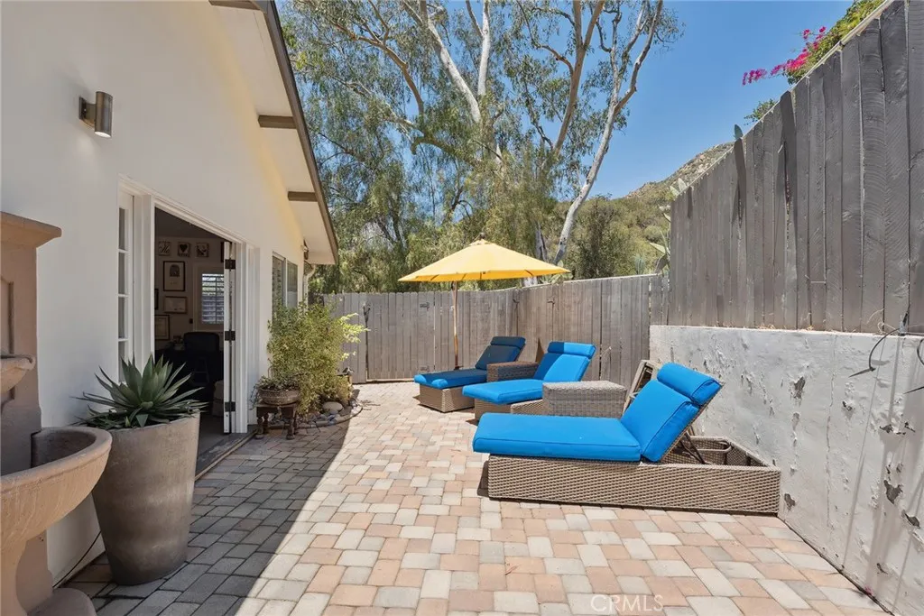 24311 Sylvan Glen Road, Calabasas, California 91302 home-pic-22