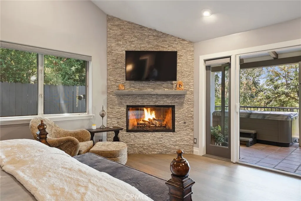 24311 Sylvan Glen Road, Calabasas, California 91302 home-pic-11