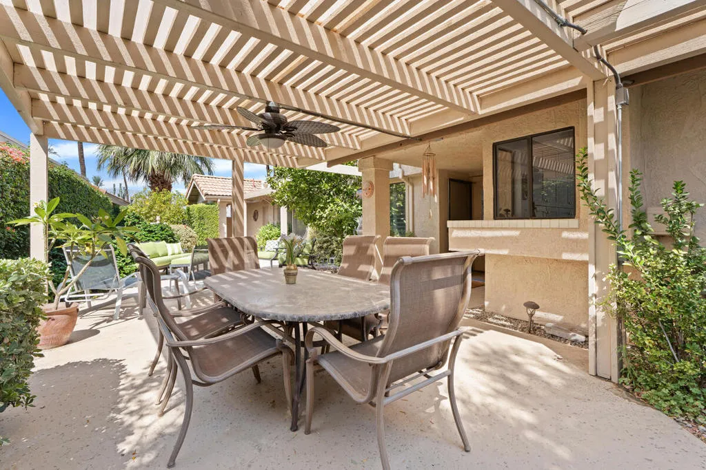 6 La Jolla Drive, Palm Desert, California 92260 home-pic-3