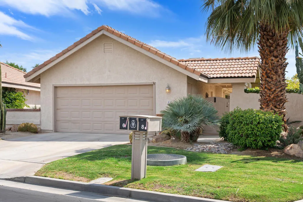 6 La Jolla Drive, Palm Desert, California 92260 home-pic-1