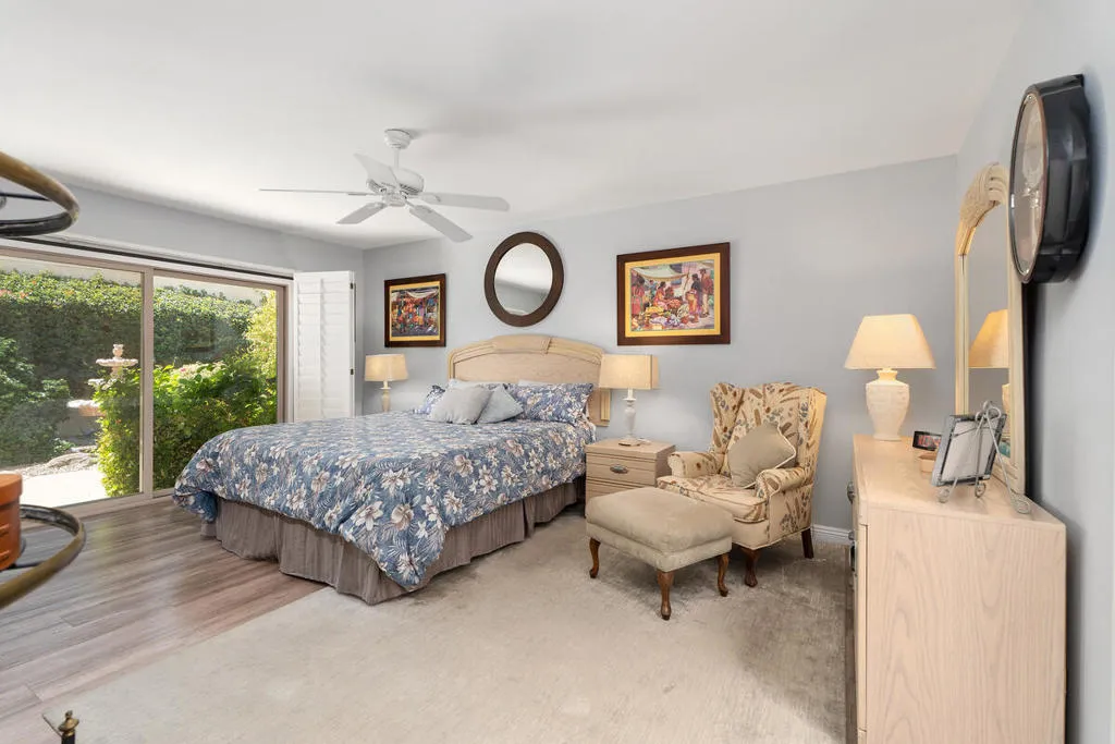 6 La Jolla Drive, Palm Desert, California 92260 home-pic-17