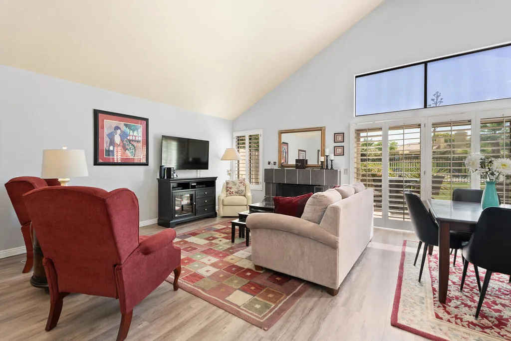 6 La Jolla Drive, Palm Desert, California 92260 home-pic-9